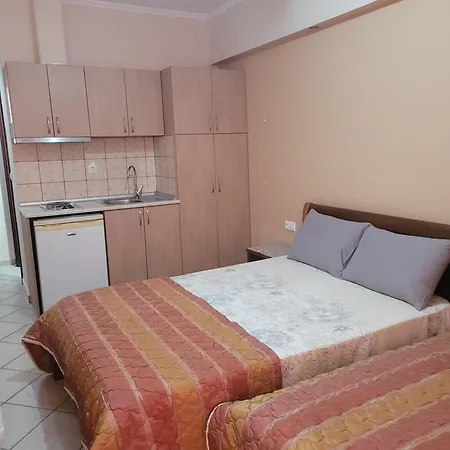 Marie Claire Apartment Olympiakí Aktí