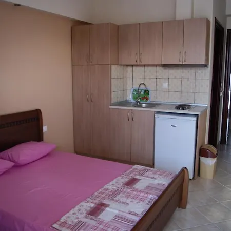 Marie Claire Apartament Olympiakí Aktí