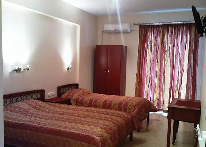 Marie Claire * Olympiakí Aktí